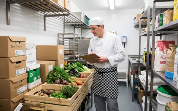 Zaopatrzenie gastronomii - dostawy świeżych produktów do restauracji